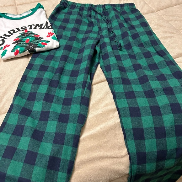 Nap Chat Holiday T-Shirt and Ochenta Flannel Pants - Picture 2 of 14